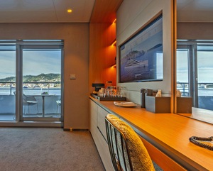 Deluxe Balcony Suite